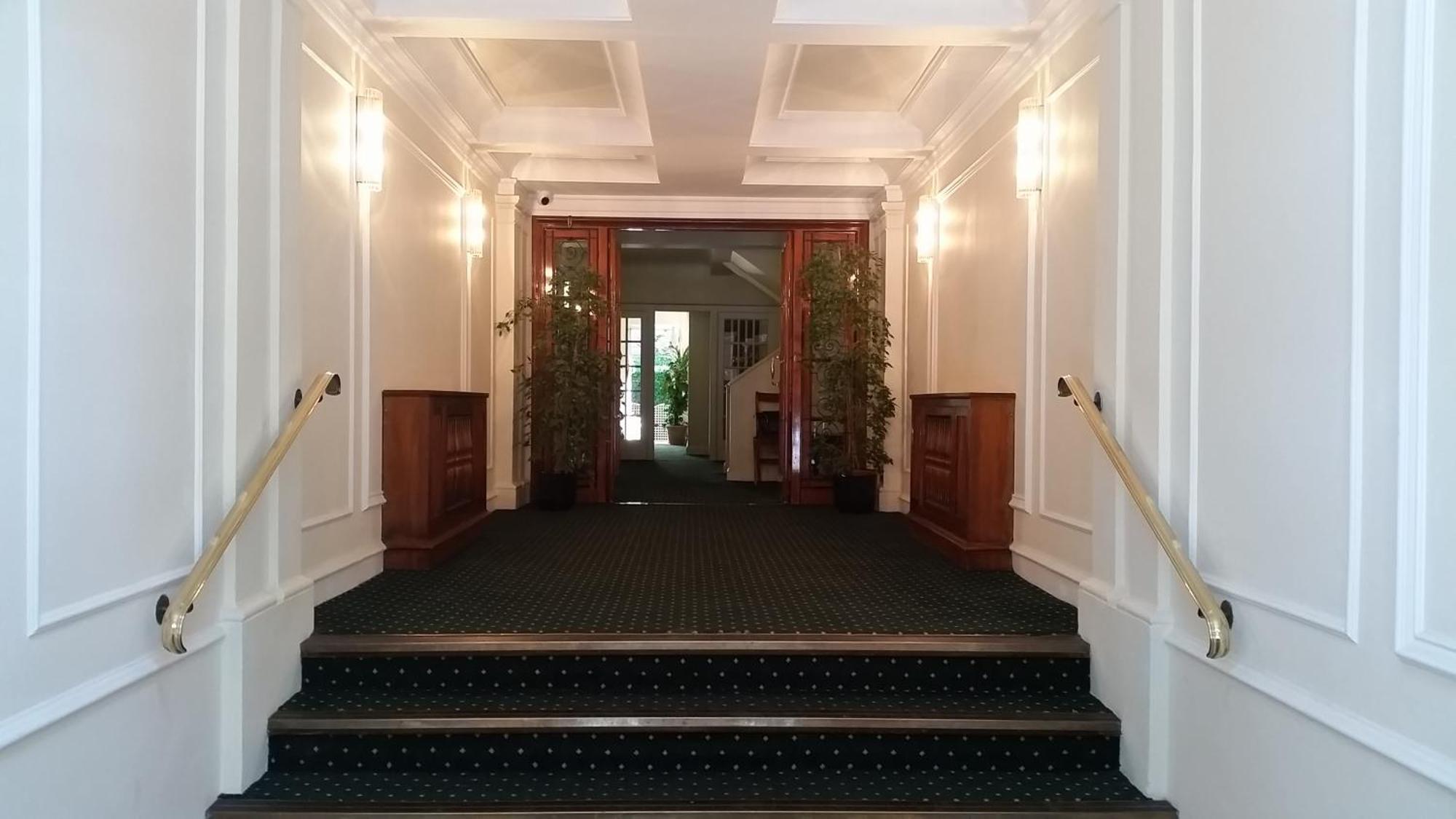 Pelham Court Apartments London Exterior photo